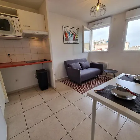 Terrasse, Parking Proximite De La Gare *