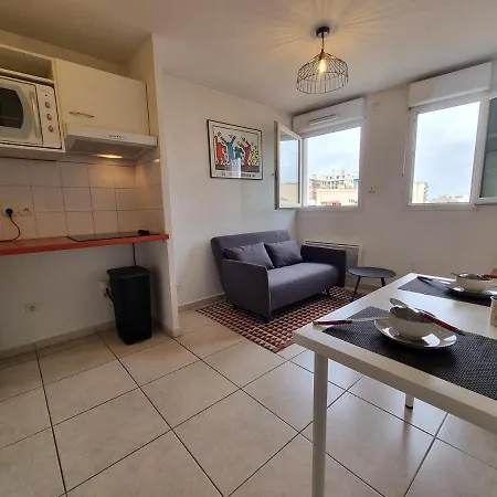 Terrasse, Parking Proximite De La Gare Daire *